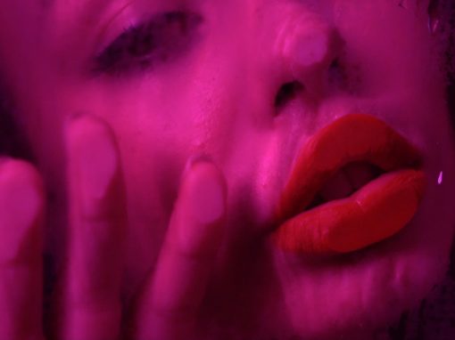 Shaun Frank – Addicted feat. Violet Days
